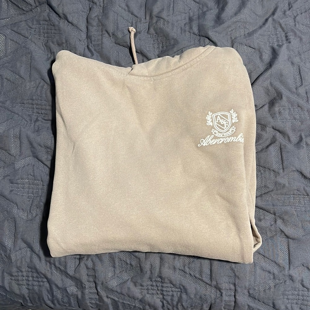 Brand New mens Abercombie &Fitch